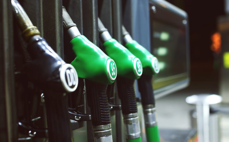  Dicas para economizar gasolina e reduzir gastos com combustível.
